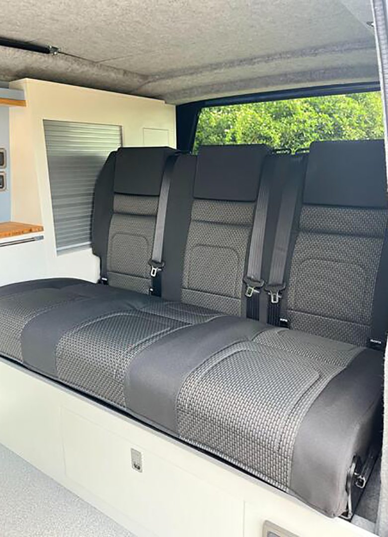 Volkswagen Transporter T6.1 Campervan, 6 Seats, 4 Berth side photo 3