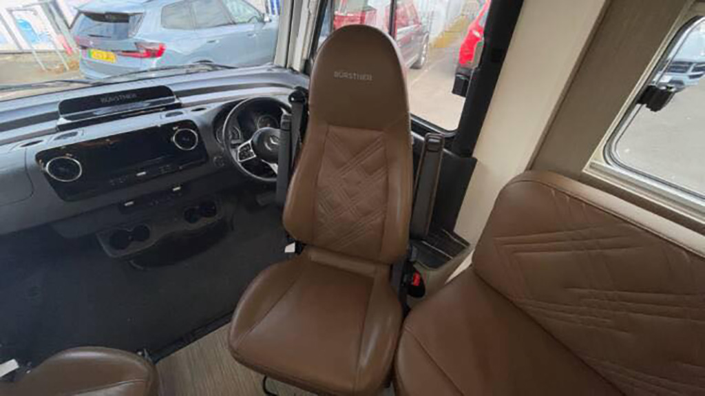 Mercedes Elegance Burstner Motorhome side photo 2