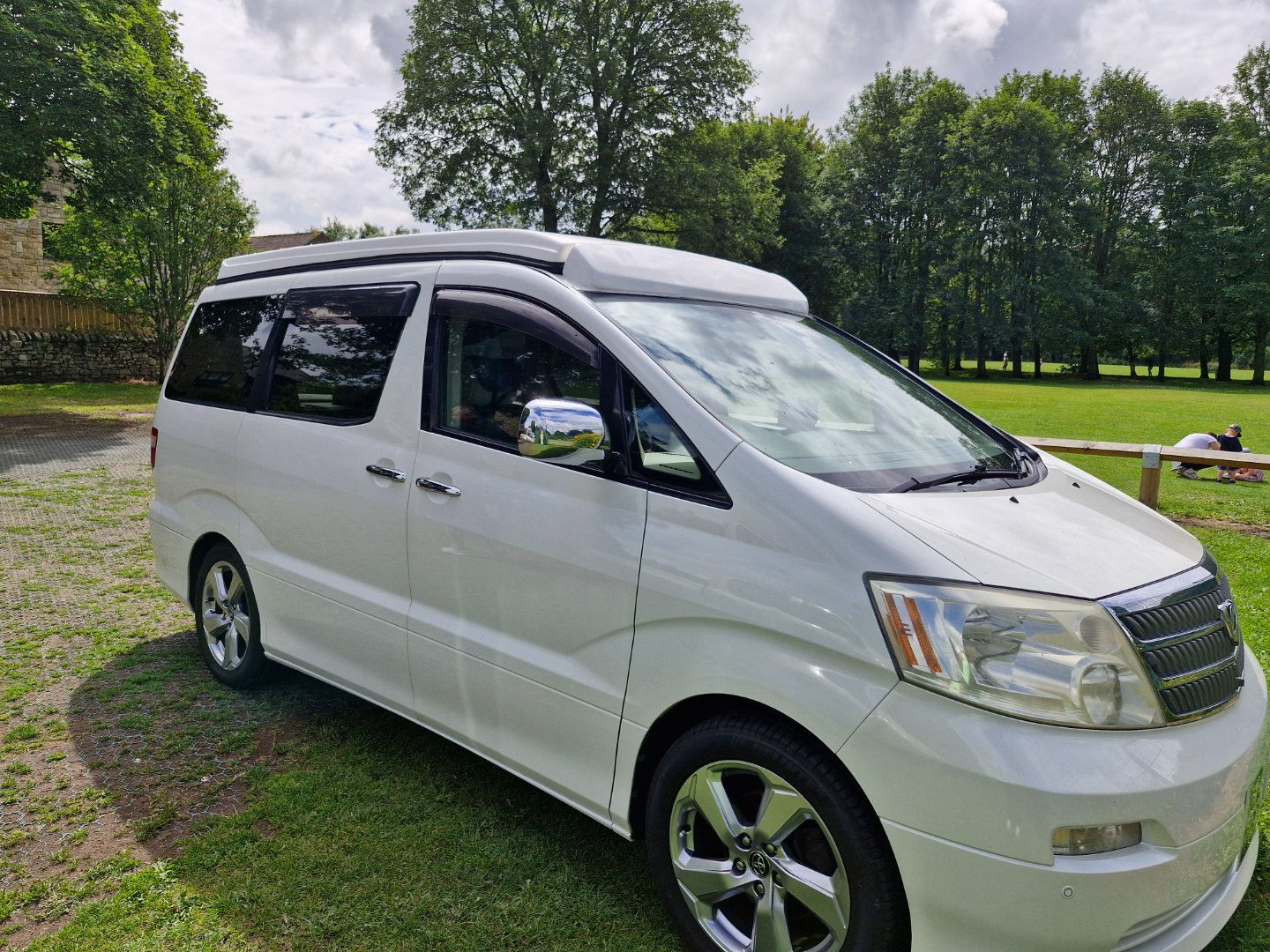 Toyota Alphard 4 Berth Campervan Auto side photo 3