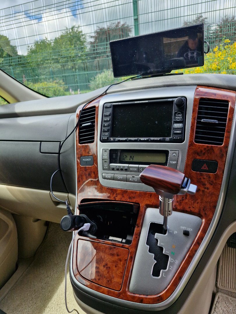 Toyota Alphard 4 Berth Campervan Auto side photo 2