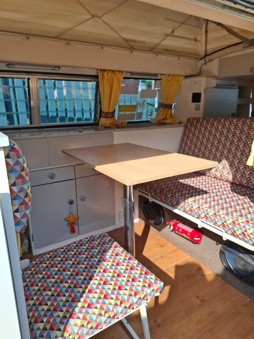 Vintage VW T2 Bay Campervan. Tax Exempt. Very Good Condition. side photo 3