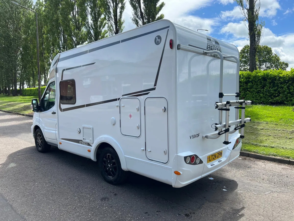Etrusco V5900df Auto Motorhome, 4 Seats, 2 Berth side photo 2