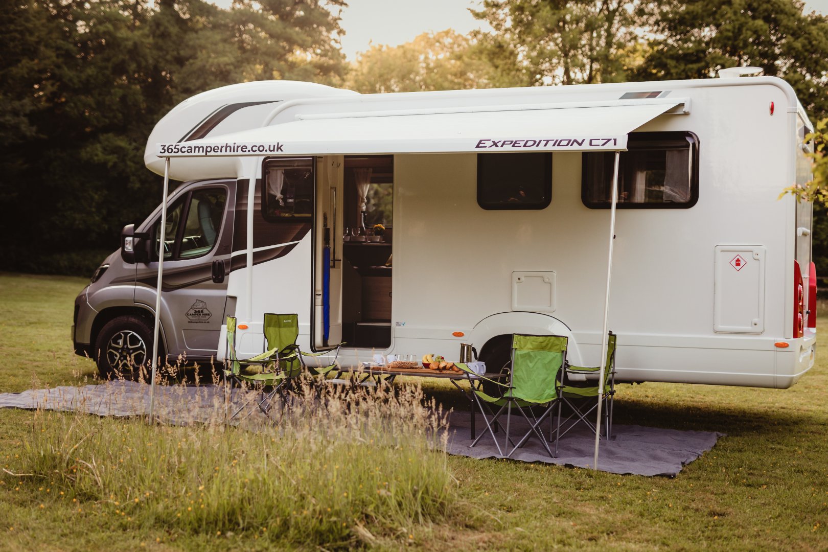 Autotrail Expedition C71 Auto side photo 4