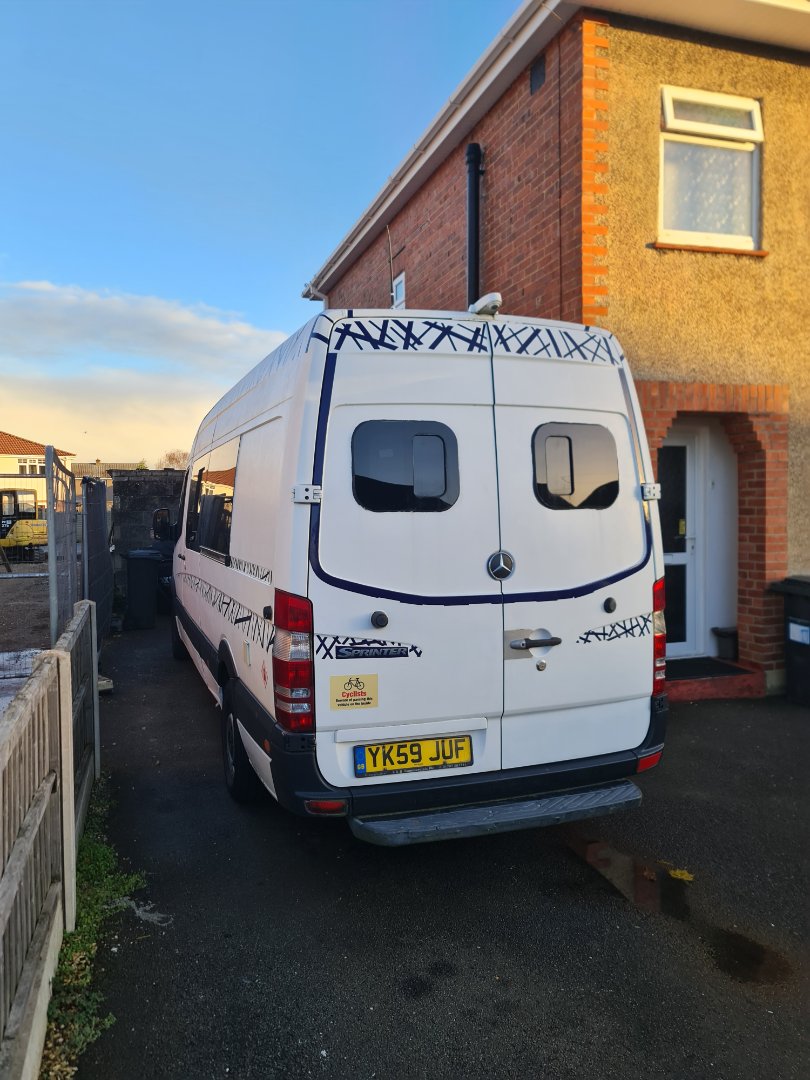 Mercedes Sprinter 311cdi LWB 3.5t Camper Van side photo 1