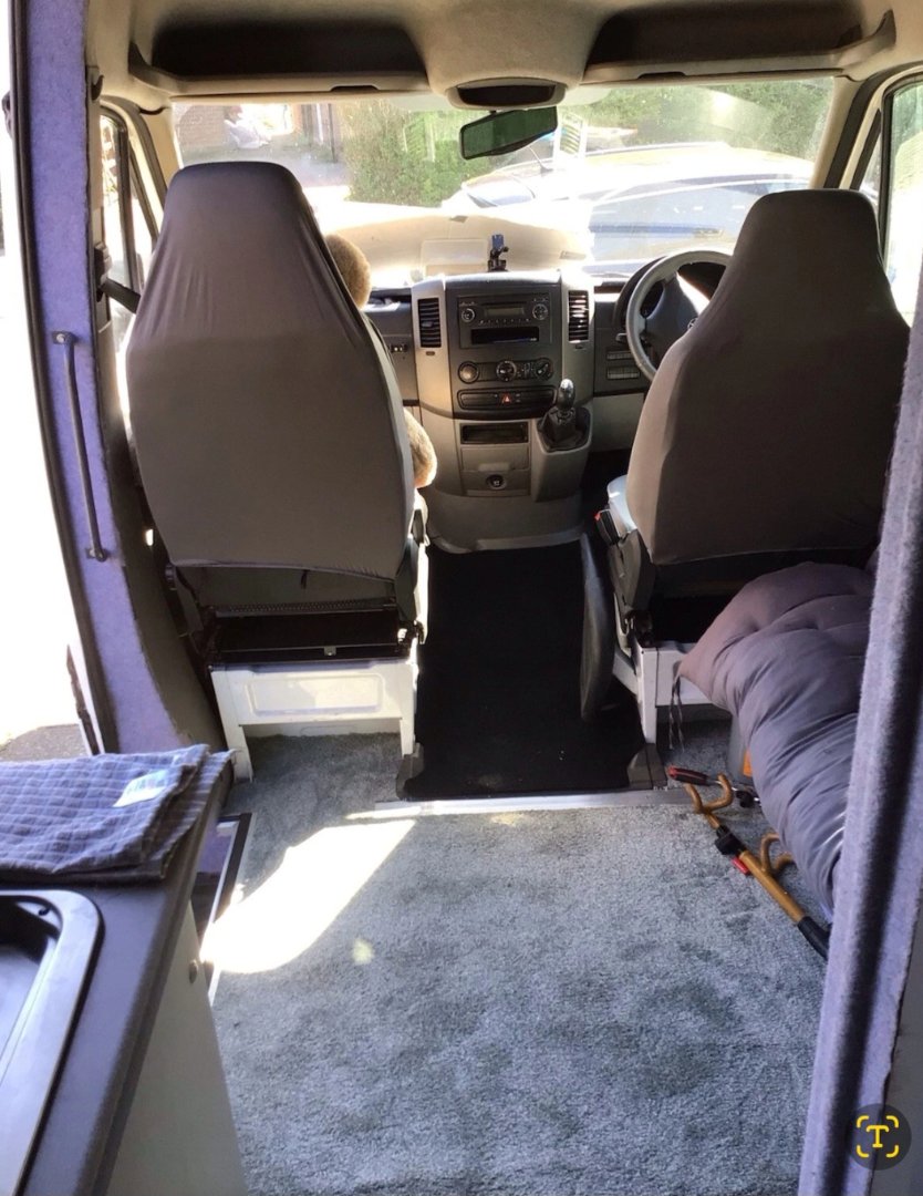 Mercedes Sprinter 311cdi LWB 3.5t Camper Van side photo 4