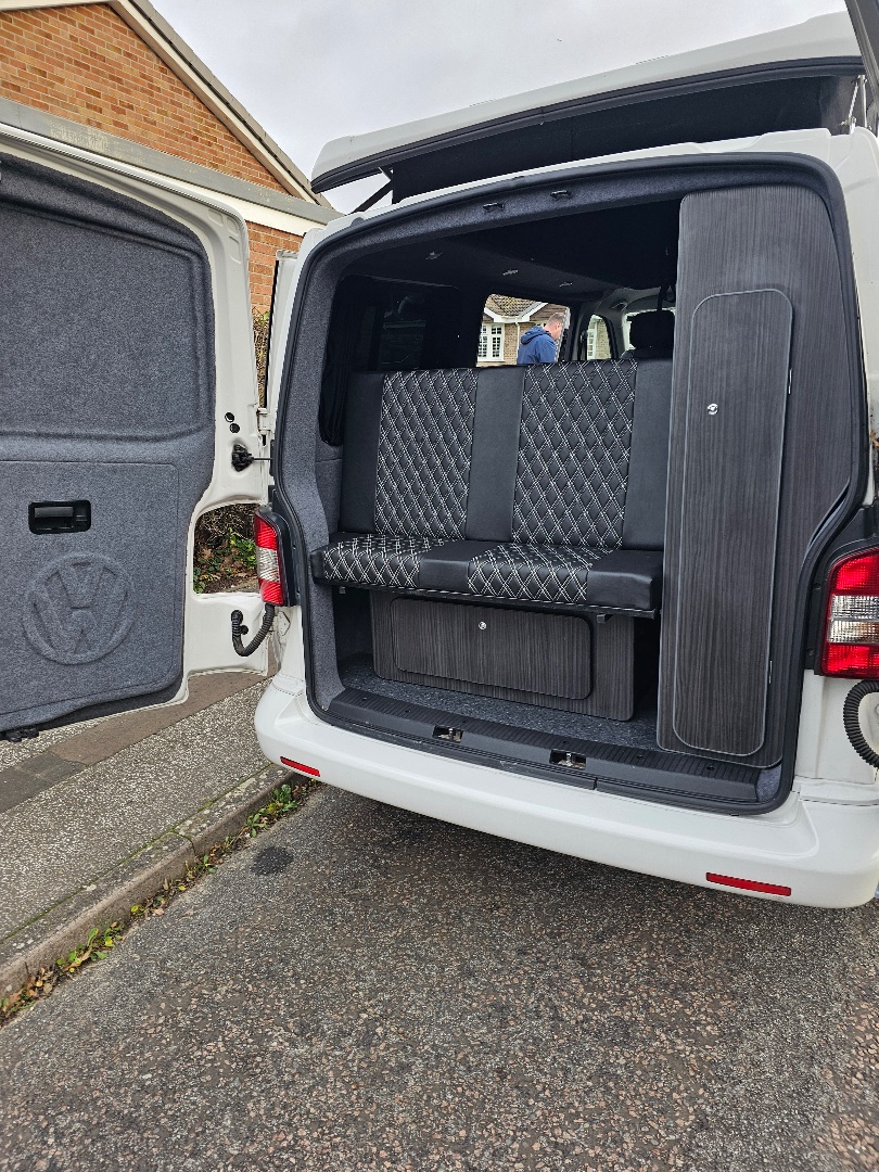 Volkswagen T5 Campervan side photo 2