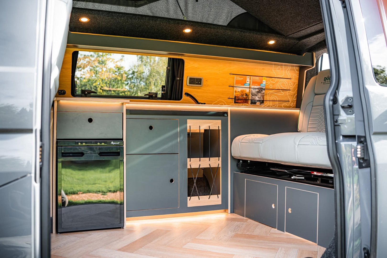 VW T6.1 off Grid Swamper side photo 2