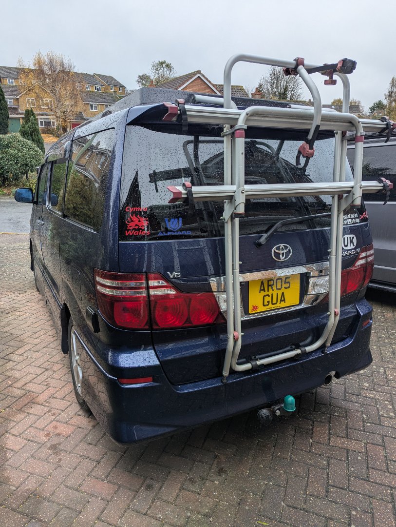 Toyota Alphard Campervan 2005 3.0 Petrol Auto Pop Top Roof Rear Conversion side photo 2